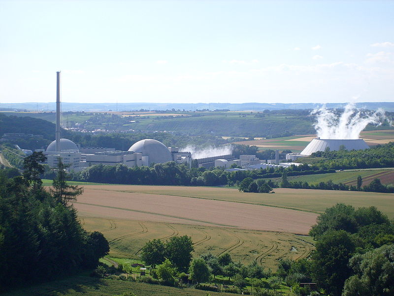 800px-Neckarwestheim_Nuclear_Power_Plant_from_Liebenstein