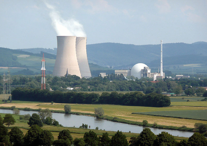 800px-KKW_Grohnde_Weser